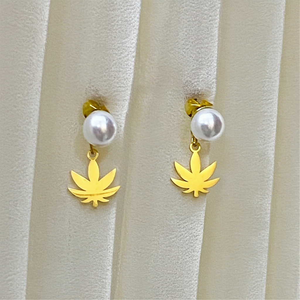 Stainless Steel Pearl Studs