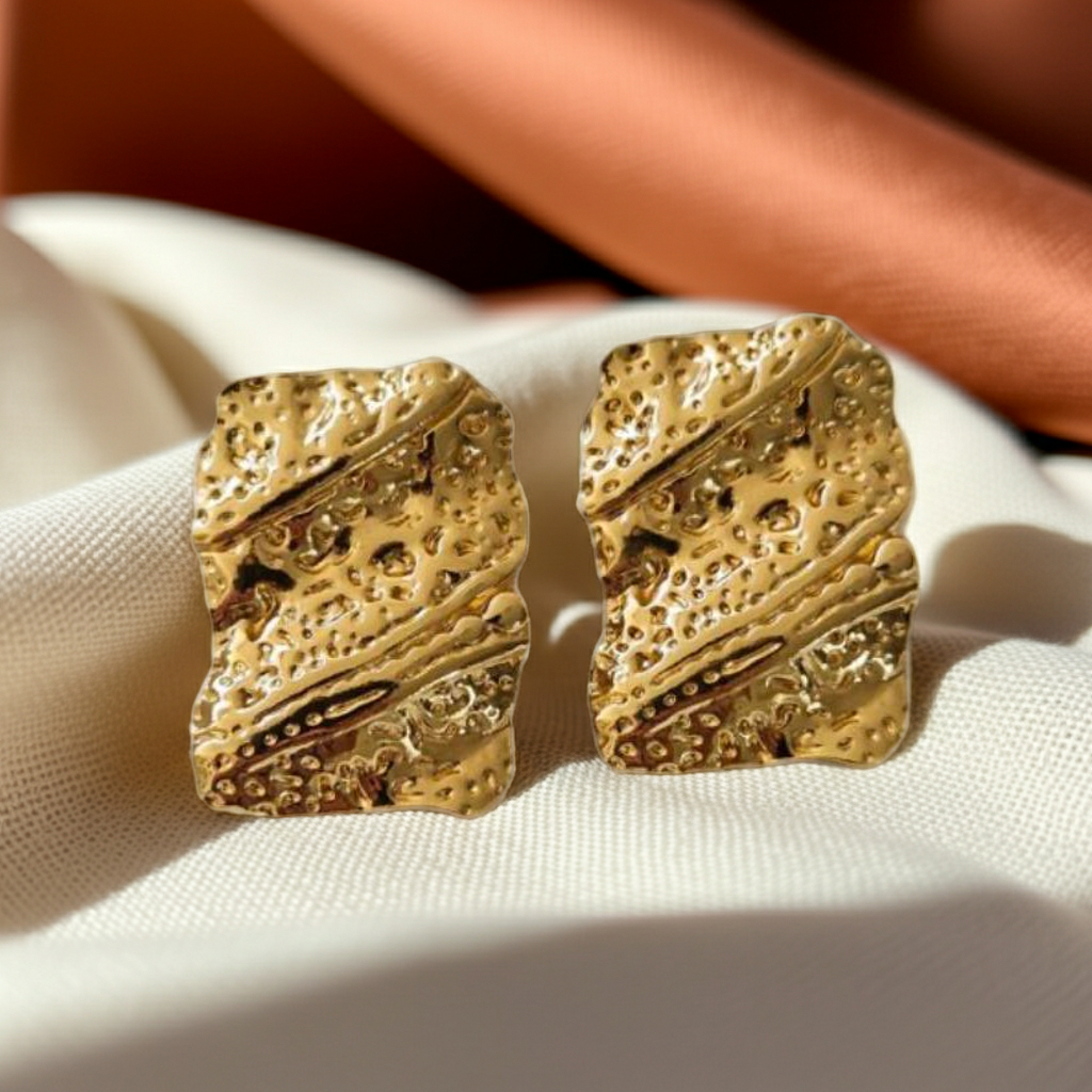 Stainless Steel Hammered Studs