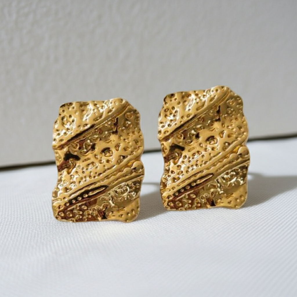 Stainless Steel Hammered Studs