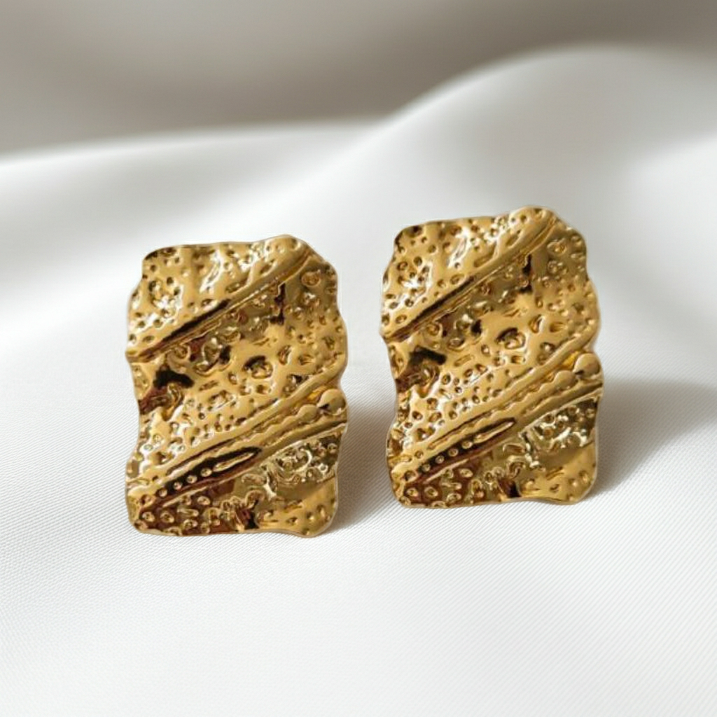Stainless Steel Hammered Studs