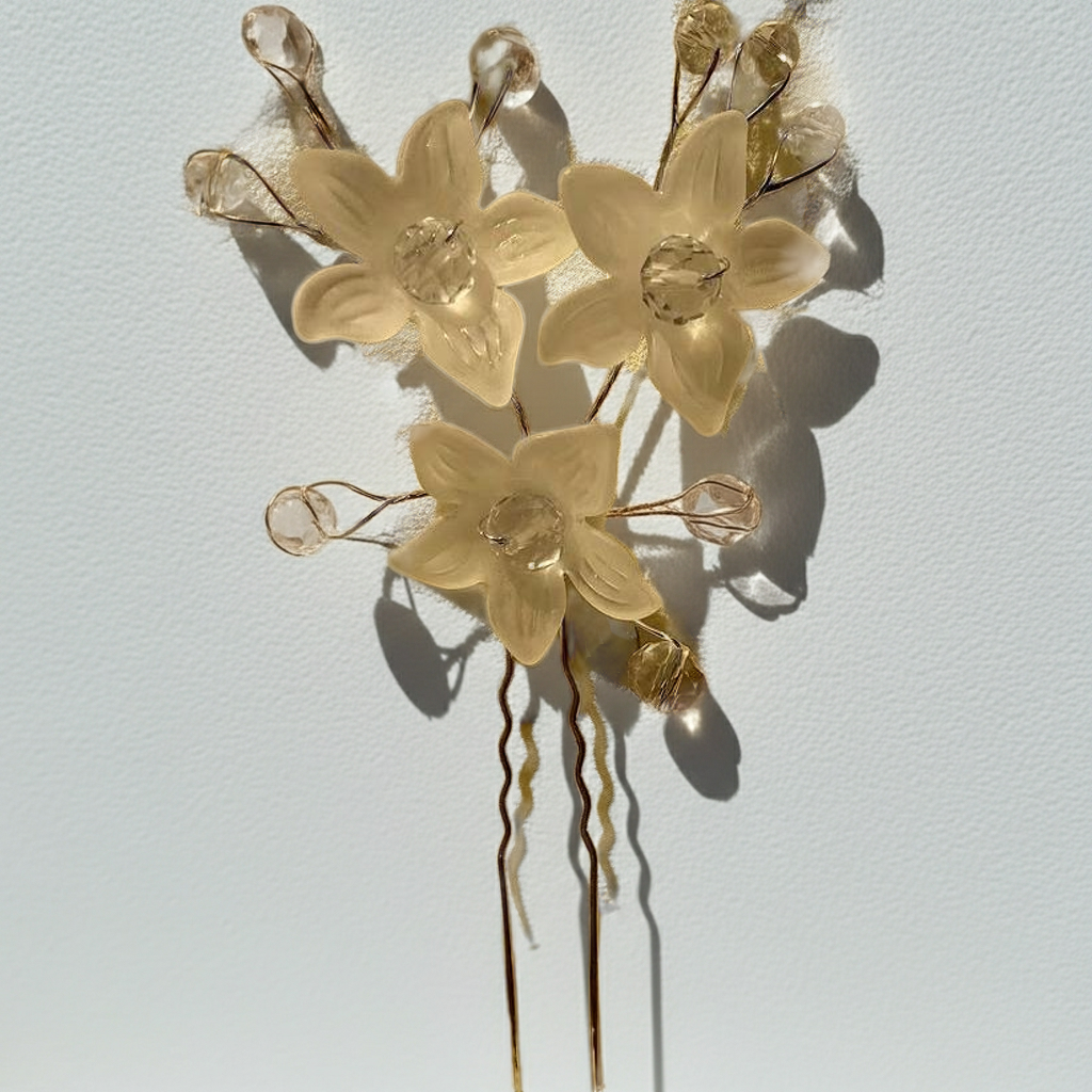 White Floral Jora Hair Pin